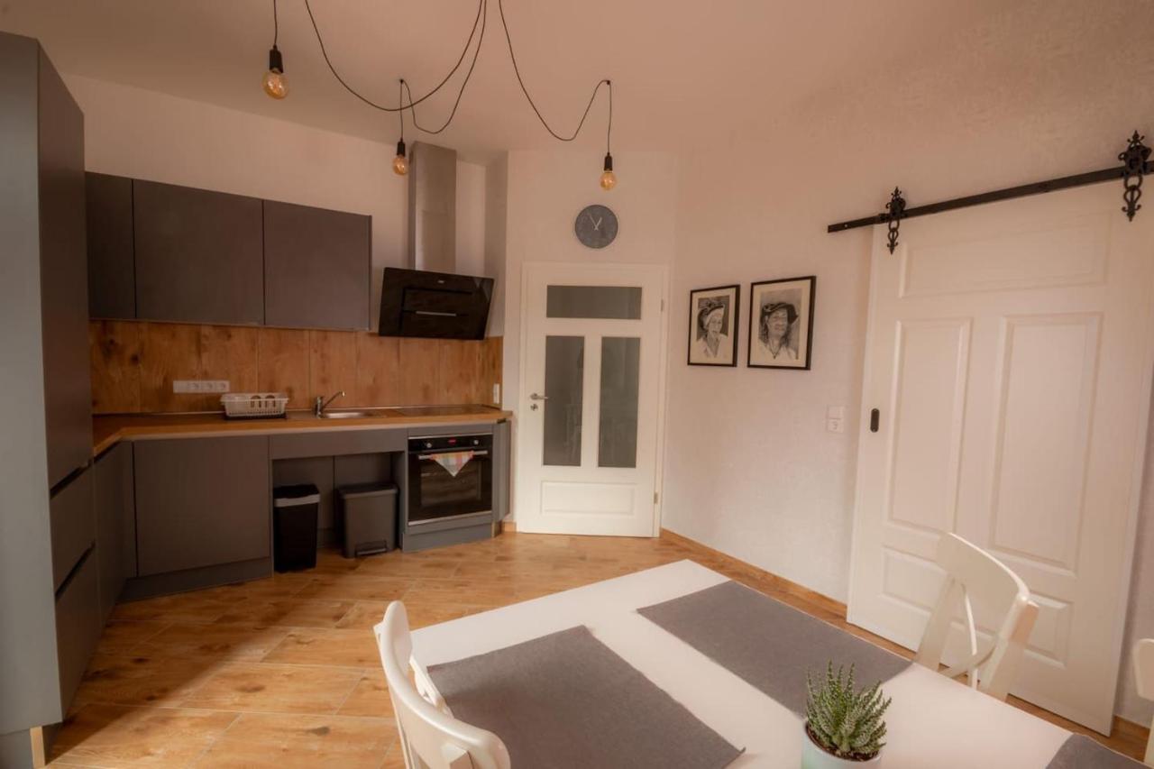 Villa Waldlust - 5 Sterne - 2 Schlafzimmer クアオルト・オイビン エクステリア 写真