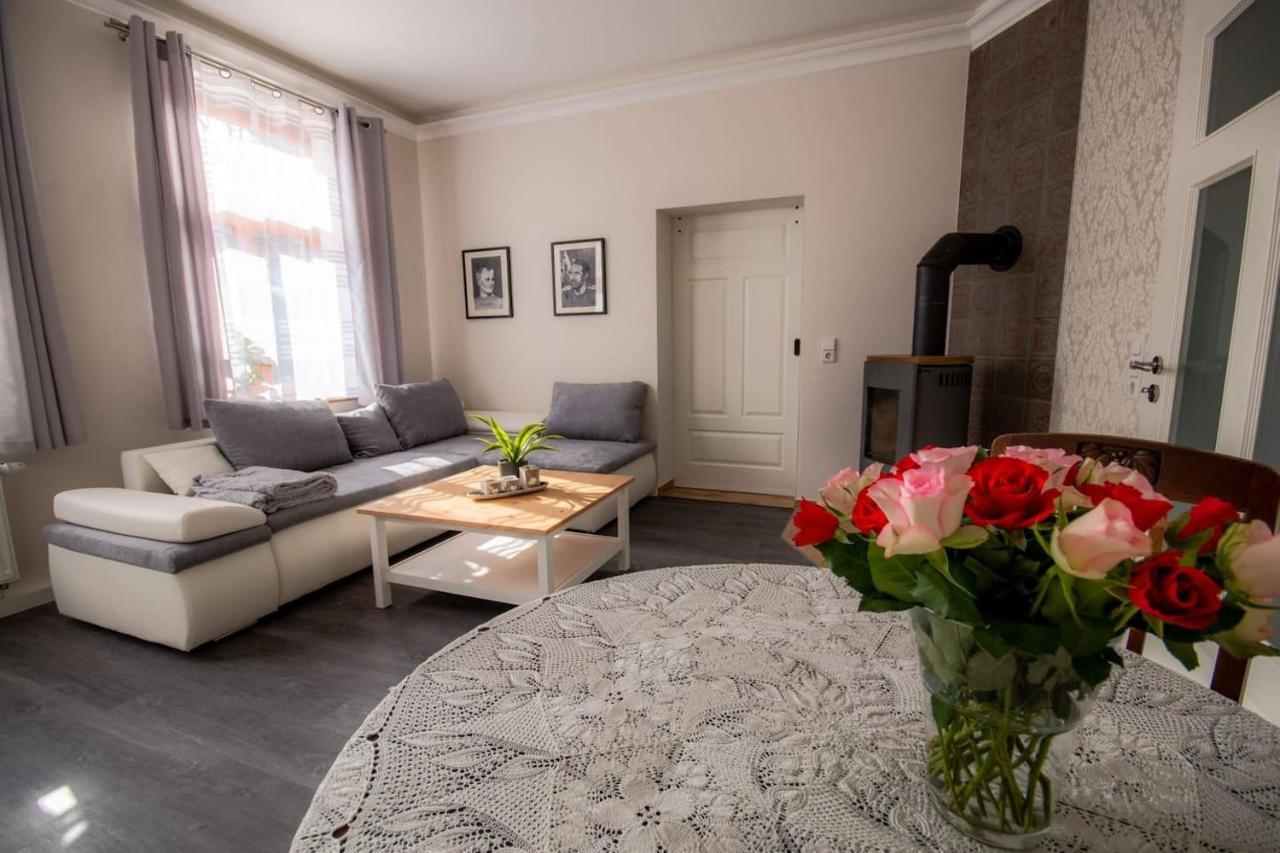 Villa Waldlust - 5 Sterne - 2 Schlafzimmer クアオルト・オイビン エクステリア 写真
