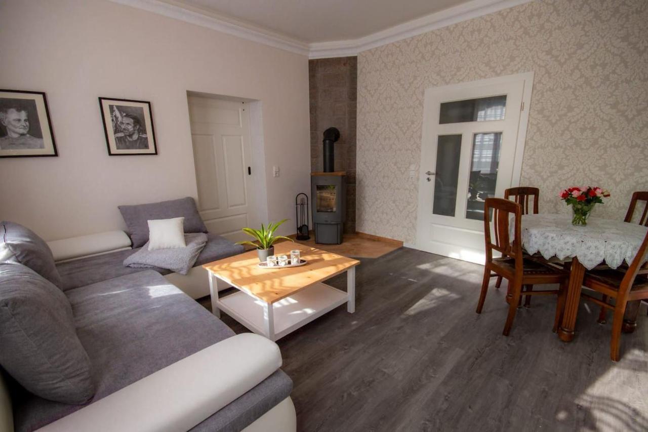 Villa Waldlust - 5 Sterne - 2 Schlafzimmer クアオルト・オイビン エクステリア 写真