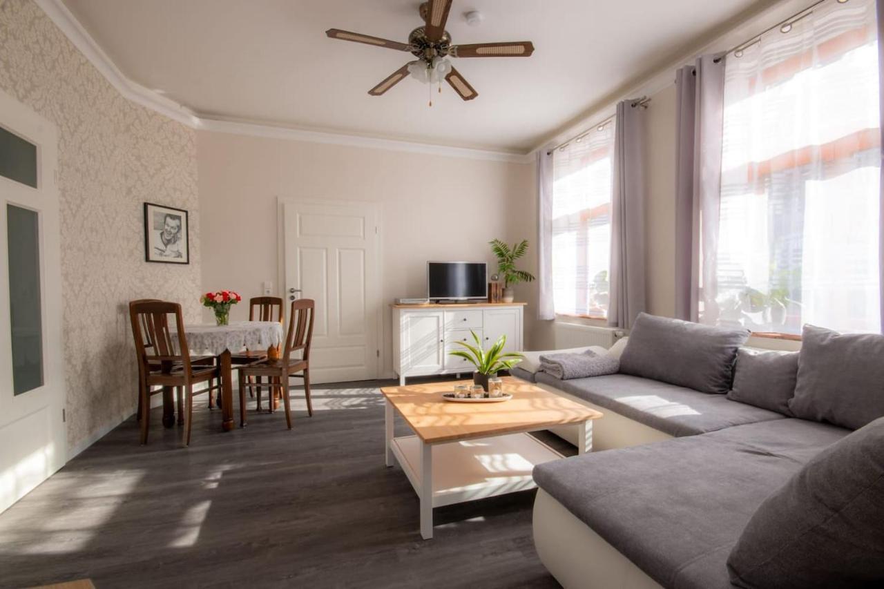 Villa Waldlust - 5 Sterne - 2 Schlafzimmer クアオルト・オイビン エクステリア 写真